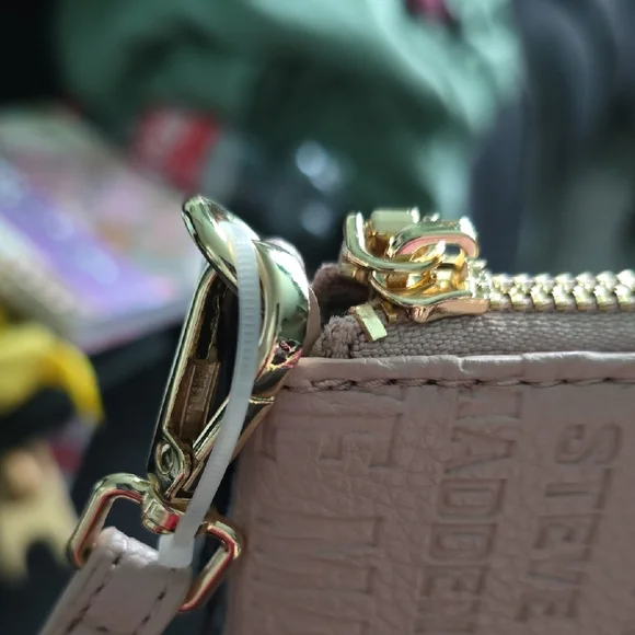 Steve Madden Embossed Pink Wristlet - Picture 7 of 10